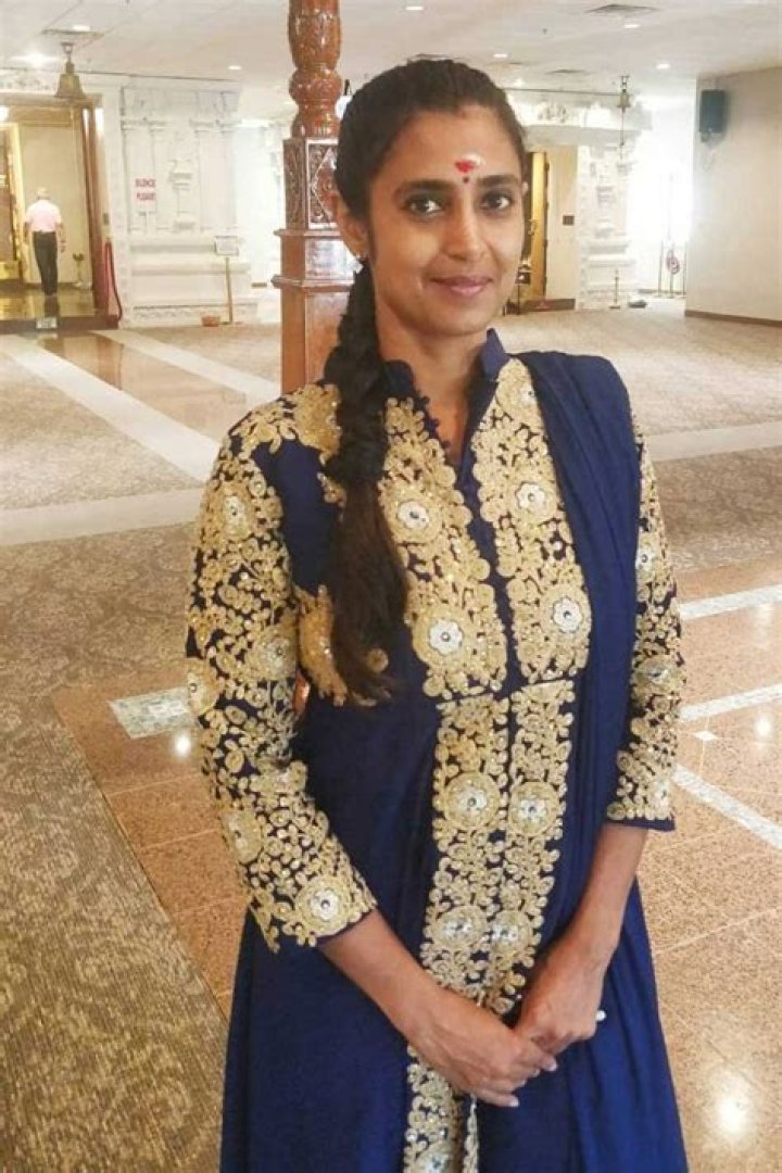 Kasthuri Shankar – Biography, Facts & Life Story