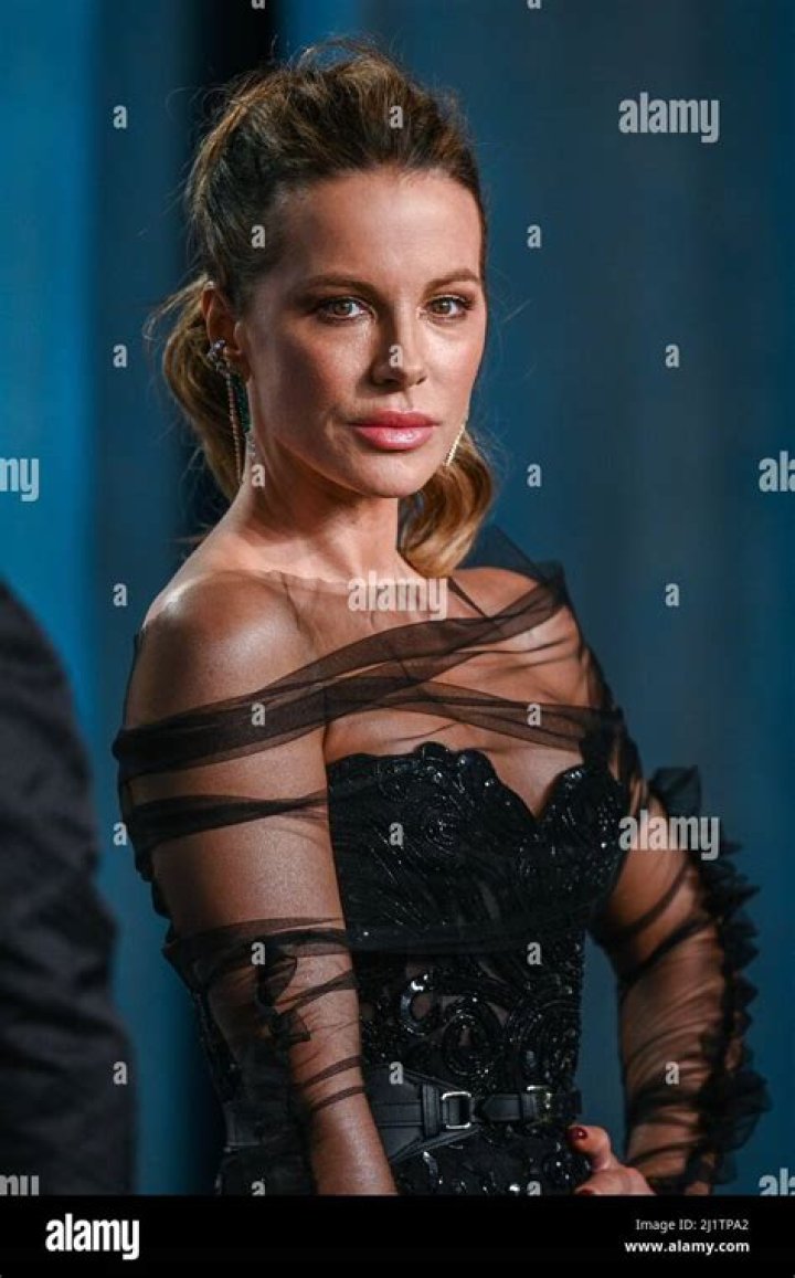 Kate Beckinsale's ExBoyfriend Really Just Told Pete Davidson To 'Run'