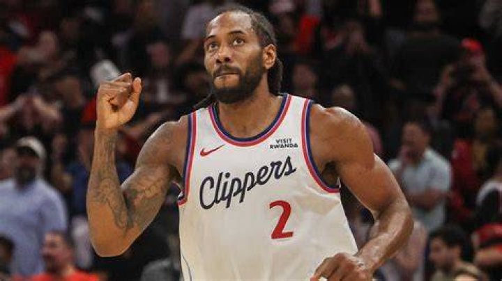 Kawhi Leonard's height, salary, age, net worth, wife, socials, injury