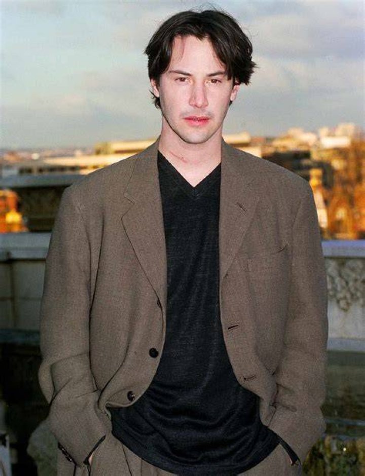 Keanu Reeves struggling with early Parkinson&rsquo;s?