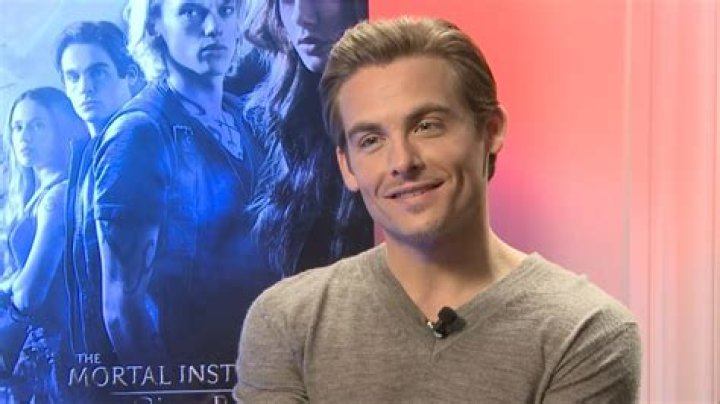 Kevin Zegers talks MORTAL INSTRUMENTS&rsquo; passionate fan base with Tribute