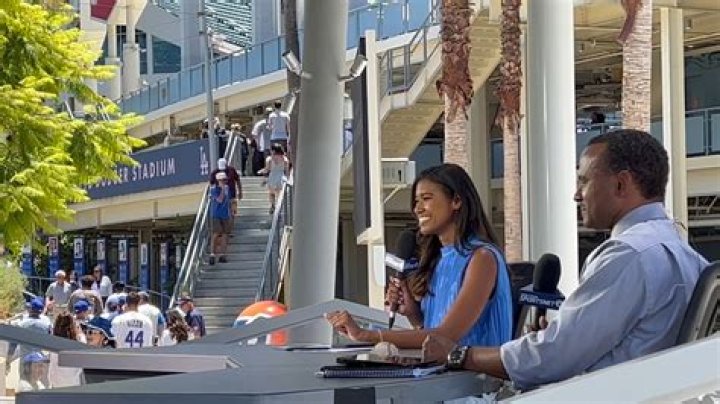 Kirsten Watson Spectrum Sportsnet, Bio, Wiki, Age, Height, Family, Boyfriend, NFL, Salary, and Net Worth
