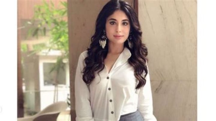 Kritika Kamra – Biography, Facts & Life Story