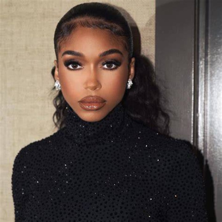 Lori Harvey Signs With IMG Models and WME