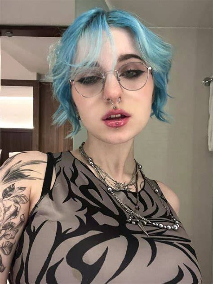 lyra crow (lyracr0w0_vip) 🌶️ Spicy Content Creator