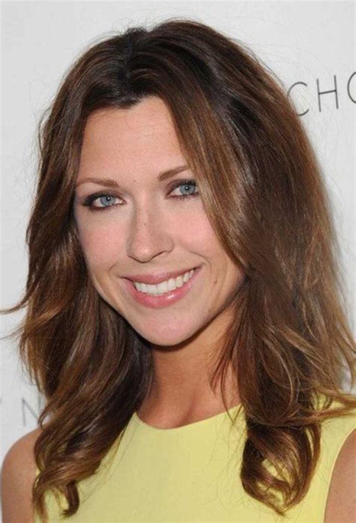 Margo Stilley – Biography, Facts & Life Story