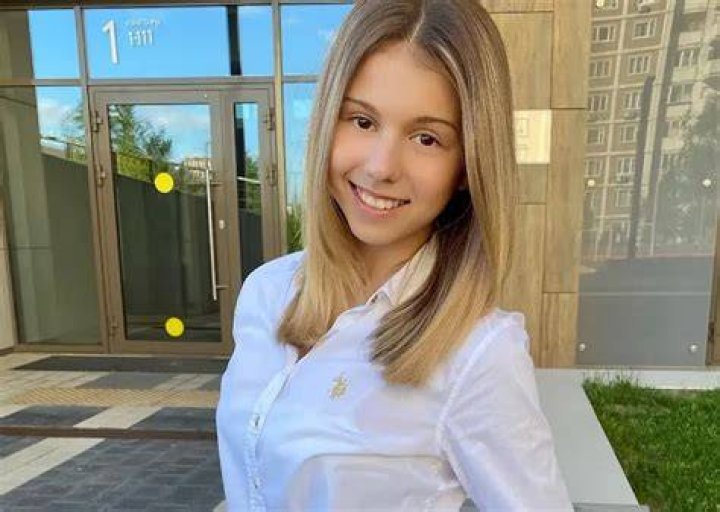 Mari Kruchkova (YouTube Star) Age, Birthday, Bio, Facts, Family, Net