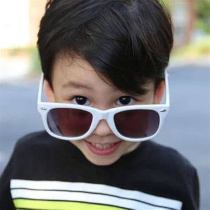 Mateo Moy Bio, Age, Net Worth, Single, Nationality, Facts