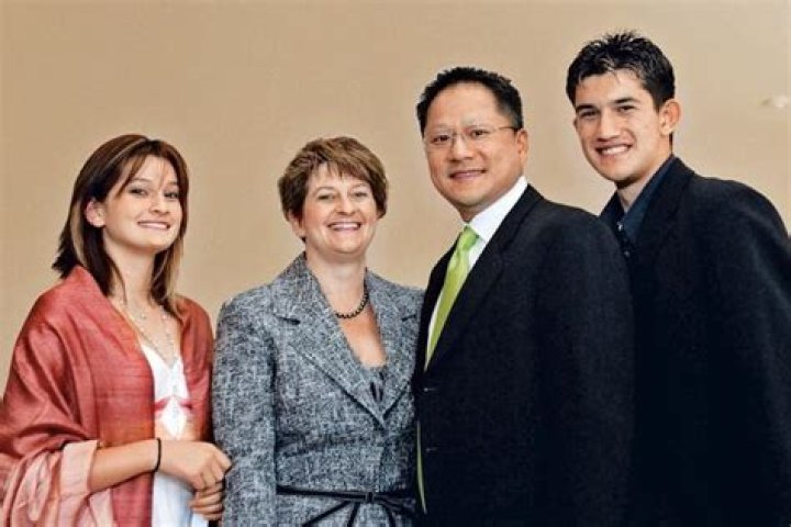 Meet Comedian Paul Smith Wife Lori Smith, Kids And Family