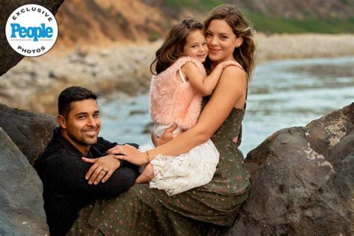 Meet Wilmer Valderrama Parents Sobeida And Balbino A
