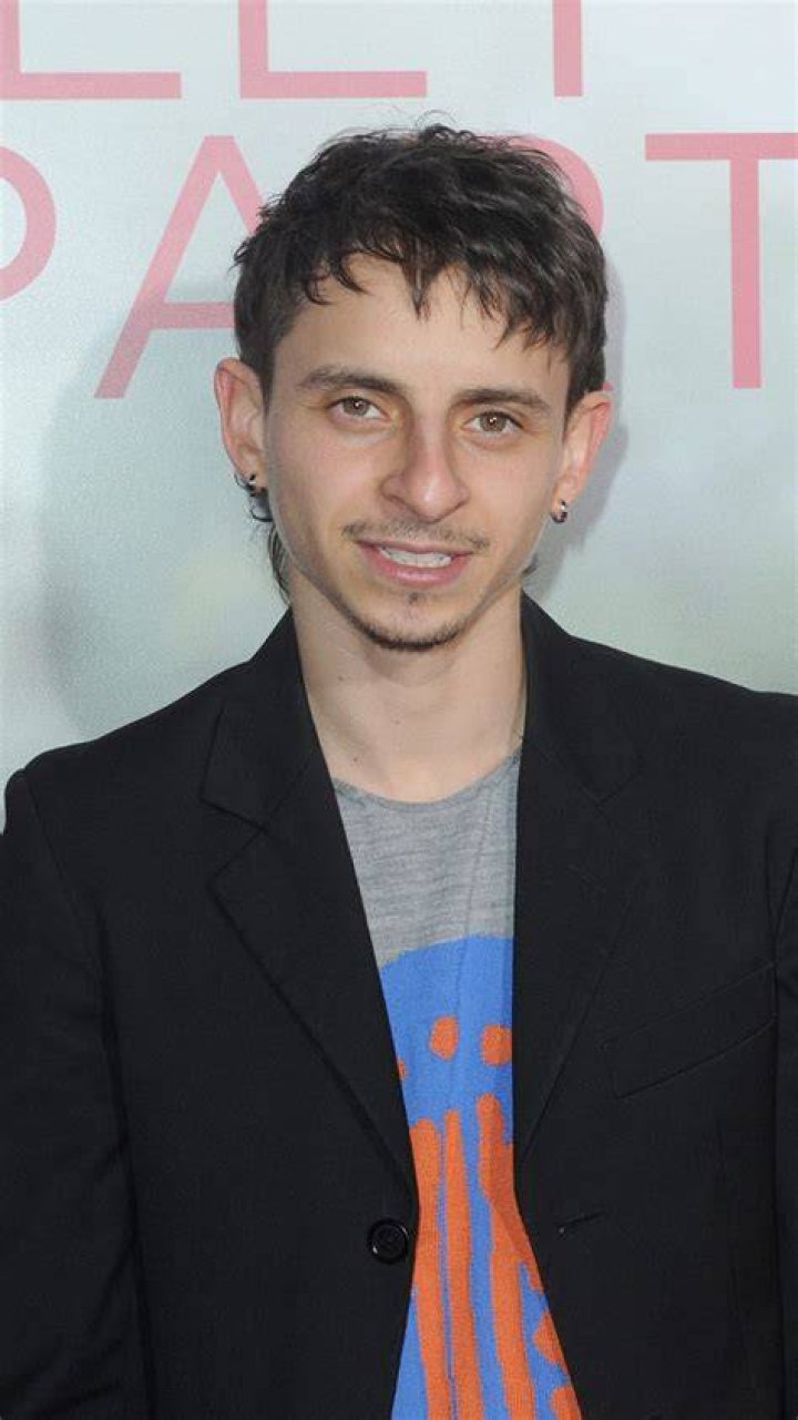 Moises Arias - Monos