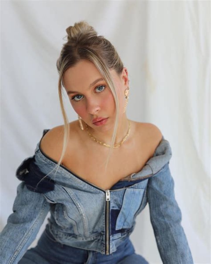 Natasha Bure – Biography, Facts & Life Story