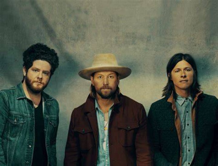 NEEDTOBREATHE's Seth Bolt and Wife Tori Expecting First Baby Photos