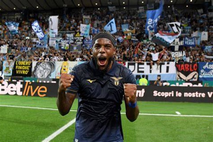 Nuno Tavares' salary, house, cars, contract, dating, net worth, age, stats, and more
