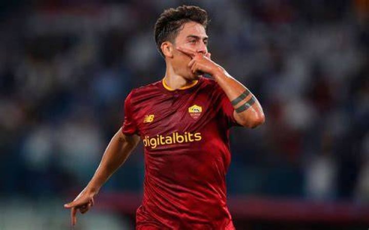 Paulo Dybala's net worth, salary, contract, house, cars, age, stats, transfer news