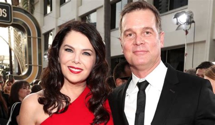Peter Krause Actor, Bio, Wiki, Age, Girlfriend, Tv Shows, and Net Worth
