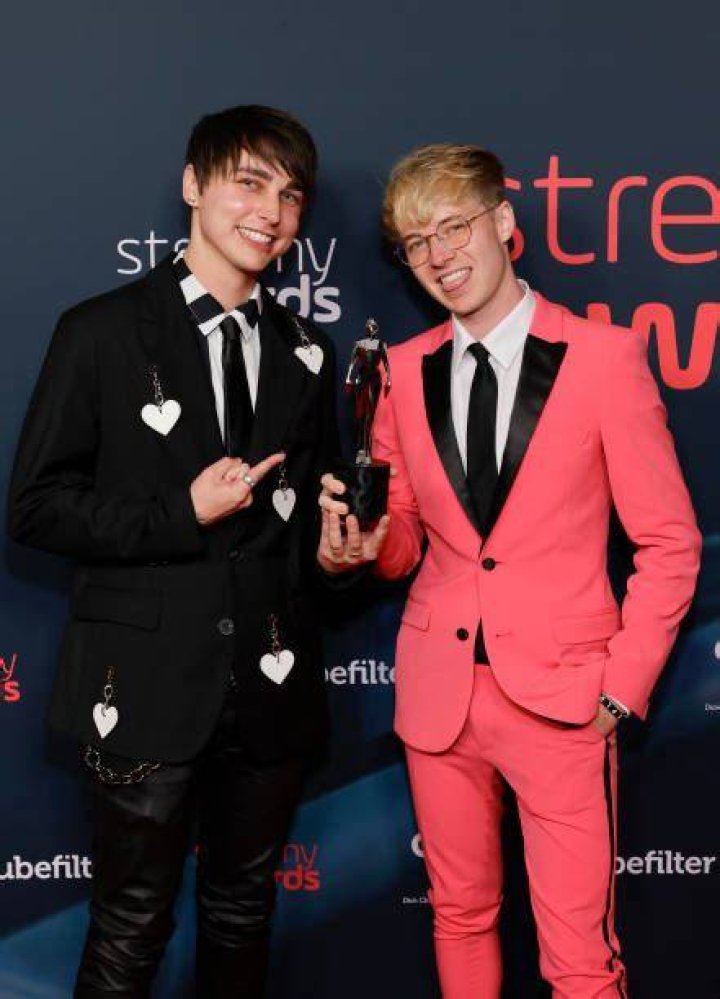 Picture of Sam Golbach in General Pictures samgolbach1558808549.jpg