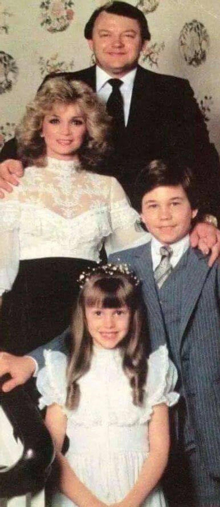 Pin by Penelope Miles on Nancy grace and her twins Nancy grace