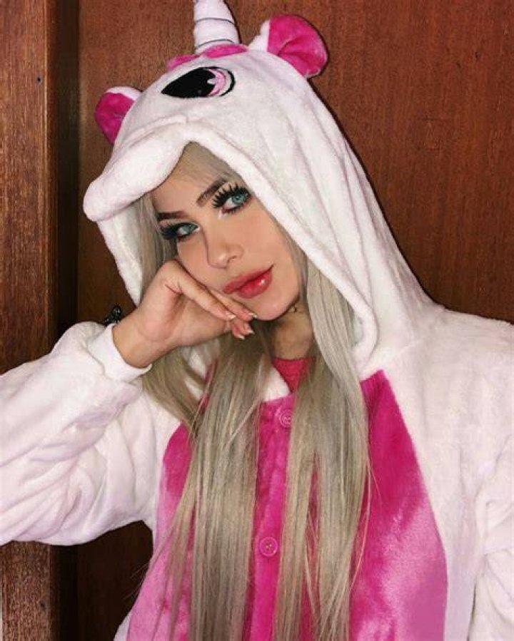 Pin de Anggi Kato em Lea Elui ♡ Garotas, Roupas tumblr, Looks
