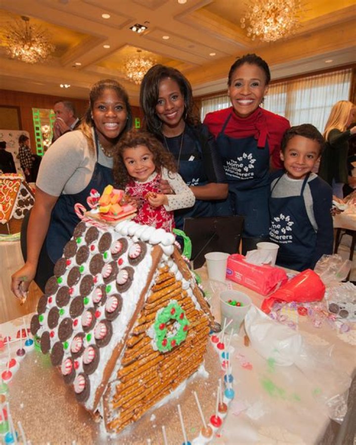 Rhondella Richardson WCVB , Bio, Age, Height, Family, Husband, Education, Salary, and Net Worth