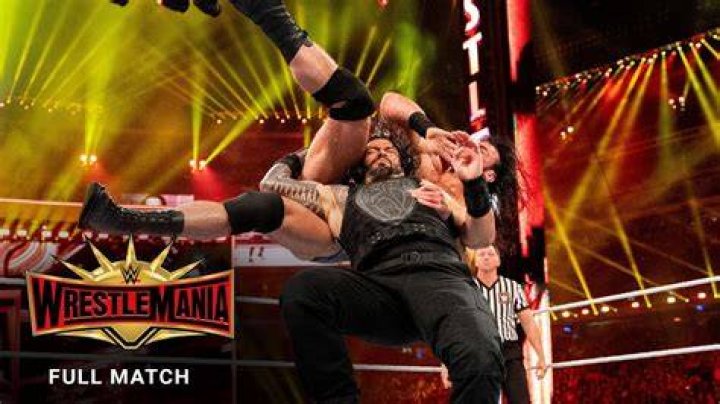 Roman Reigns v Drew McIntyre Clash at the Castle 2022 Cropped