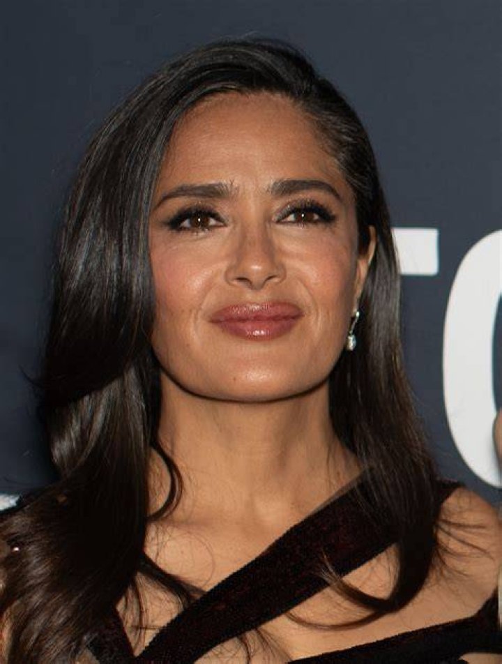 Salma Hayek Net Worth Plenty Of Cheddar