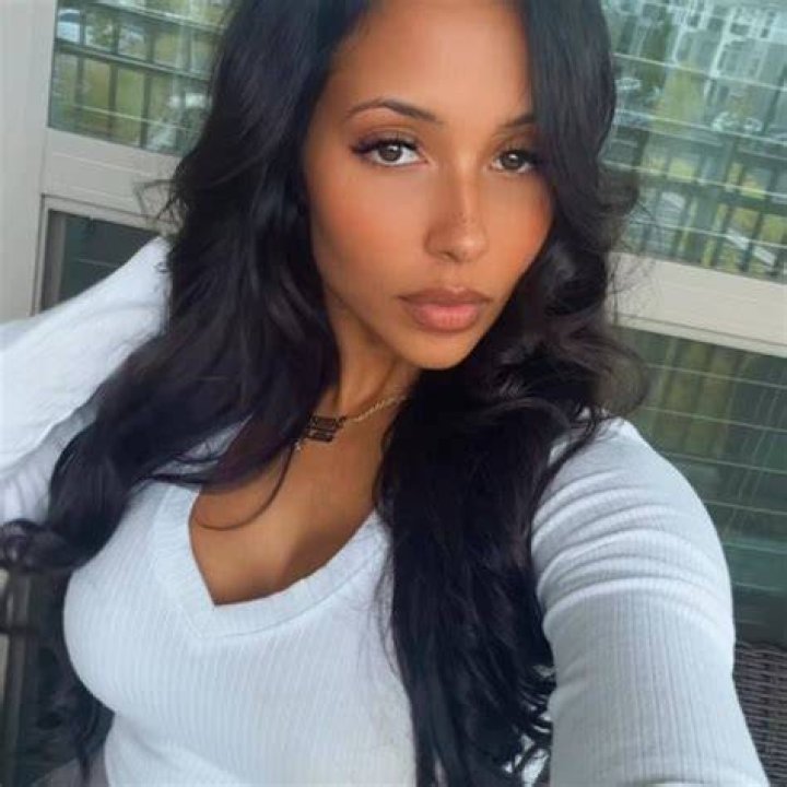 Samantha Lee