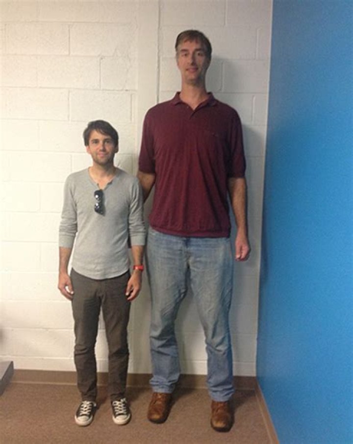 Sevenfoottall model named 'Brazil's tallest woman' is married to a