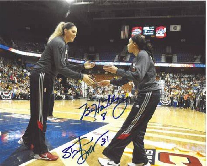 STEFANIE DOLSON BRIA HARTLEY Signed WNBA 8 x 10 Photo UCONN HUSKIES