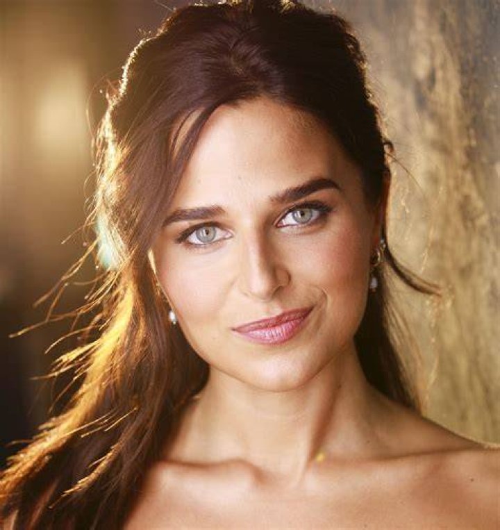 Stephanie Nur se une a 'Lioness' de Taylor Sheridan en Paramount+