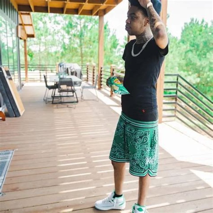 Stop Going Mia by Lil Poppa Insights
