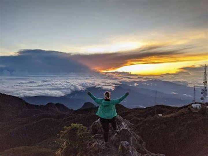  Summit of the Volcan Baru