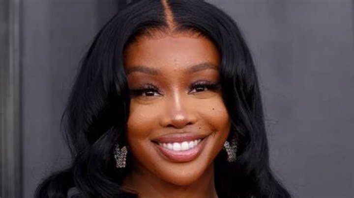 SZA Wiki, Bio, Facts, Age, Height, Boyfriend, Net Worth