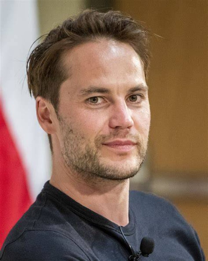 Taylor Kitsch Talks About Being Homeless, Sleeping on Subway