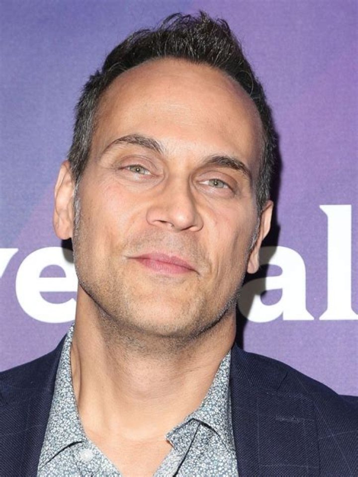Todd Stashwick – Biography, Facts & Life Story