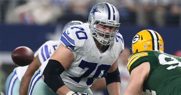 Who is the best offensive lineman to ever play American football?