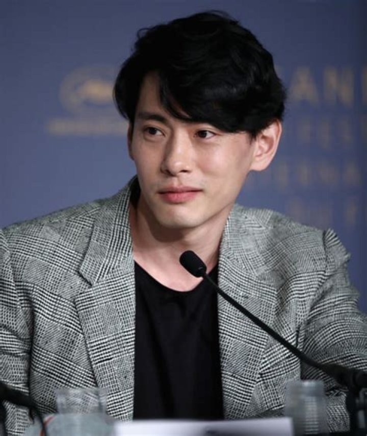 Yoo Teo Movies, Bio and Lists on MUBI