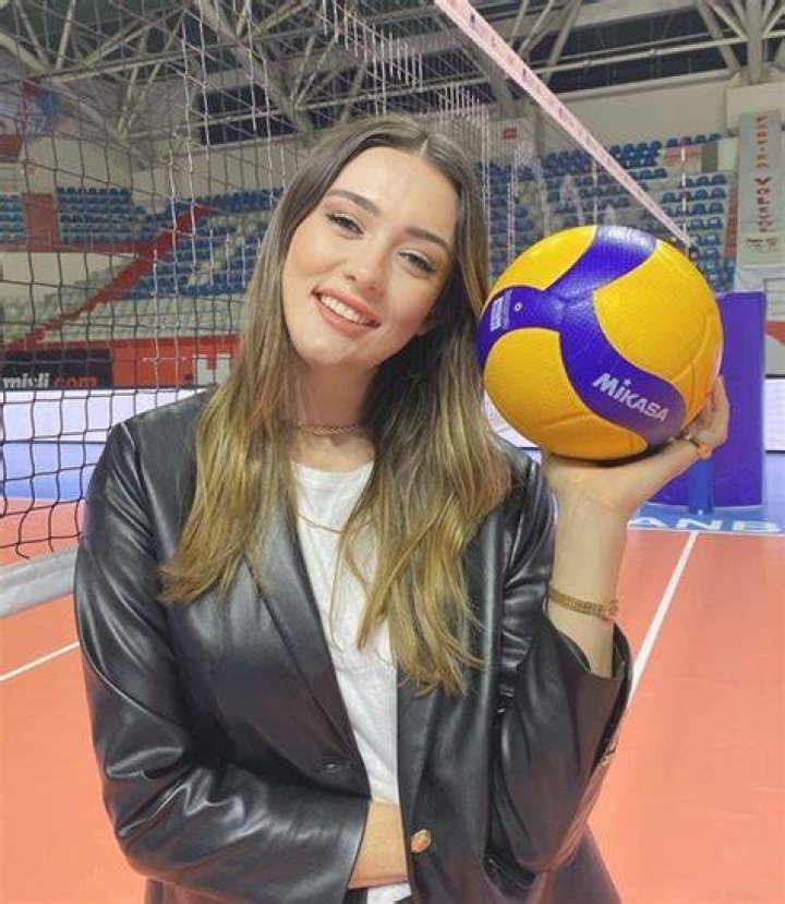 Zehra Gunes biography